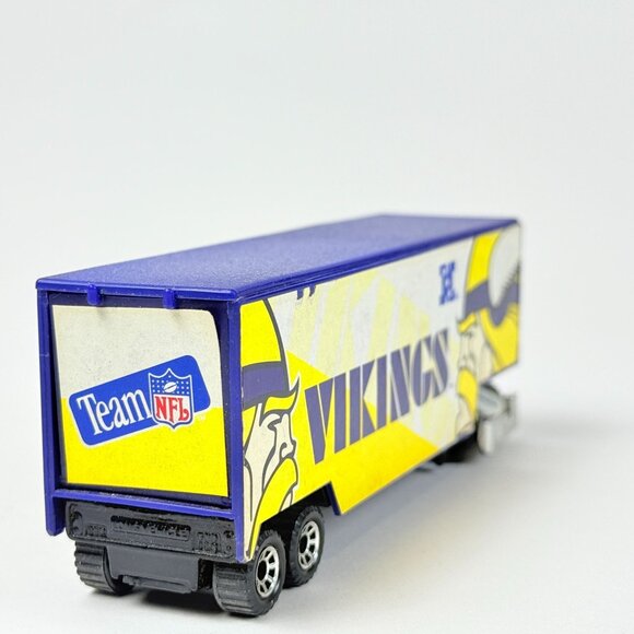 Minnesota Vikings 1993 1:87 Matchbox Diecast Semi Ford Truck Football Fan - Picture 6 of 10